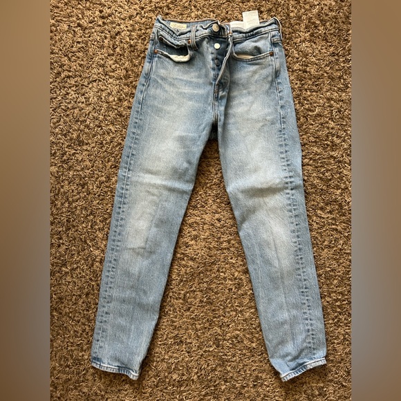 Levi Wedgie fit Jeans light and medium wash set - Picture 4 of 6